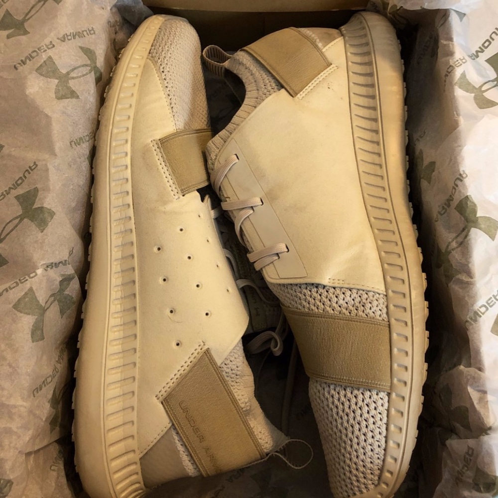 Under Armour Threadborne Shift Size 13